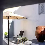 Semesterbostad Domestic Cave House In Oia Santorini