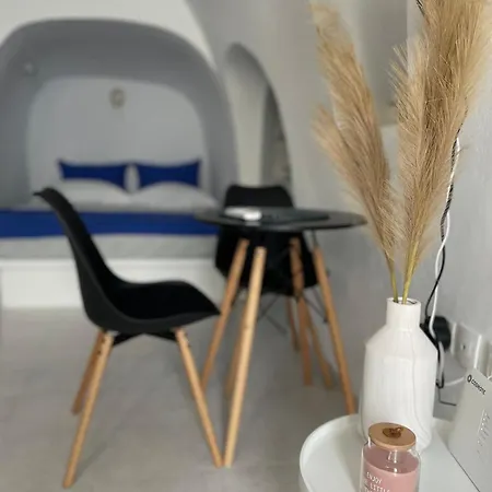 Domestic Cave House In Oia Santorini Semesterbostad