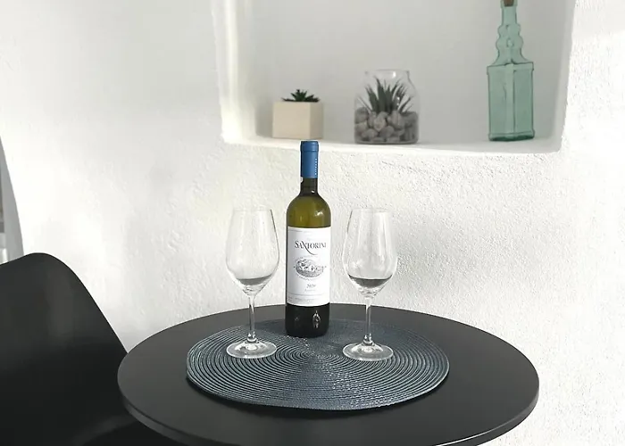 Semesterbostad Domestic Cave House In Oia Santorini *