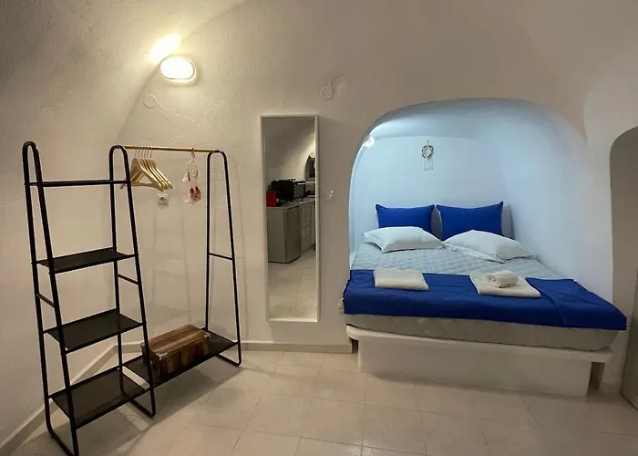 Domestic Cave House In Oia Santorini 別荘 Foinikiá