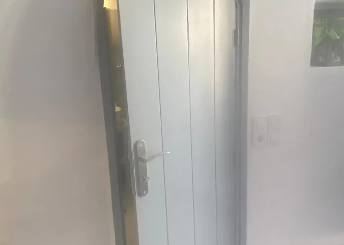 Semesterbostad Domestic Cave House In Oia Santorini Foinikiá