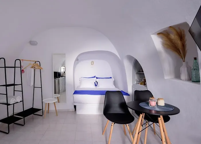 Semesterbostad Domestic Cave House In Oia Santorini